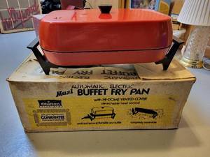 lot 247 image: Chilton Maxi Automatic Buffet Electric Fry Pan with Box