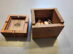 lot 254 image: Wooden Box with Macanudo Mark, Drawer, and Poker Chips Set