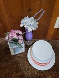 lot 262 image: Decorative Lot with Straw Hat, Artificial Flowers, and Purple Vase