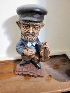 lot 265 image: Tall Ceramic Figurine of Bearded Man with Violin