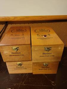 lot 292 image: Set of 4 La Fontana Vintage Wooden Cigar Boxes