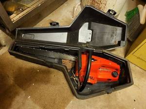 lot 294 image: Craftsman Gas Chainsaw with Case