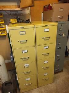 lot 314 image: Set of 3 Metal File Cabinets with Contents