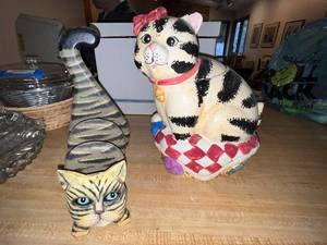 lot 36 image: Cat Cookie Jar and Wooden Cat Napkin Holder Set