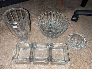 lot 46 image: Collection of Mikasa and Kosta Boda Crystal Bowls and Vases