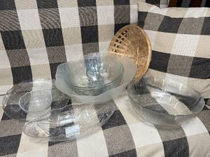 lot 52 image: Collection of Glass Serving Bowls and Platter with Woven Basket