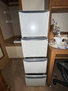 lot 132 image: Metal 4-Drawer Vertical File Cabinet