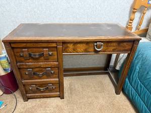 lot 84 image: Vintage Solid Wood Desk with Drawers and Leather Top