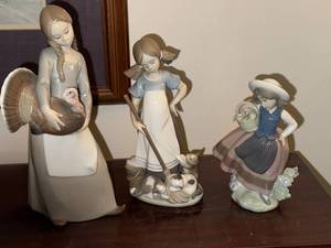 lot 97 image: Set of 3 Lladro Porcelain Girl Figurines Spain