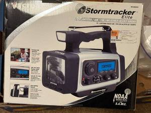 lot 119 image: Vector Stormtracker Elite WC300DS Weather Alert Radio with Hand Crank and Lantern