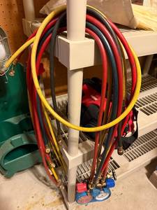 lot 313 image: HVAC Manifold Gauge Set with Hoses