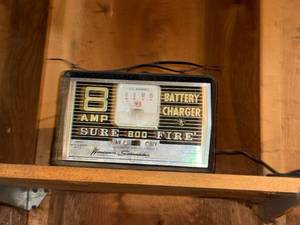 lot 321 image: Vintage Woodward Schumacher Sure-Fire 8 Amp Battery Charger