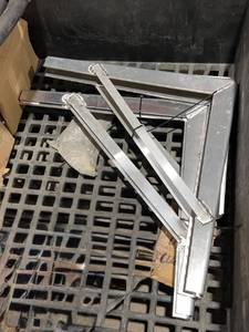 lot 10214 image: Metal Support Braces