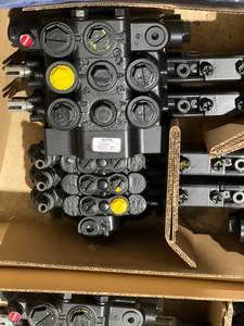 lot 10174 image: Hydraulic Valve Bank