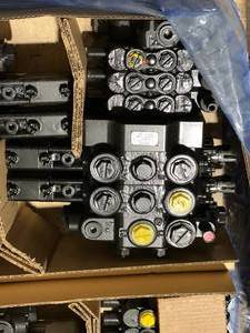 lot 10171 image: Hydraulic Valve Bank