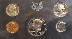 lot 10 image: 1972 Proof Set from the San Francisco Mint in flawless condition.