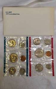 lot 44 image: 1979 Uncirculated Set from the Philadelphia and Denver Mints, which includes a dollar coin.