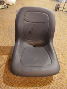 lot 15 image: Tractor Seat
