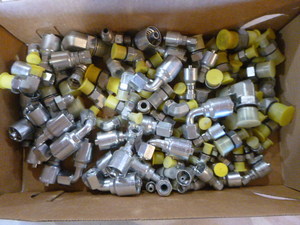 lot 33 image: 100 Fittings