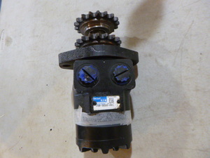 lot 36 image: Char-Lynn Hydraulic Motor