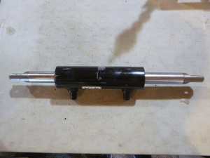 lot 40 image: Hydraulic Power Steering Cylinder