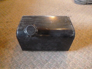 lot 65 image: Log Splitter Hydraulic Tank