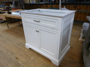lot 86 image: Avanity Corporation White Bathroom Vanity