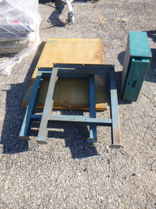 lot 98 image: Heavy Duty Work Bench with Drawer