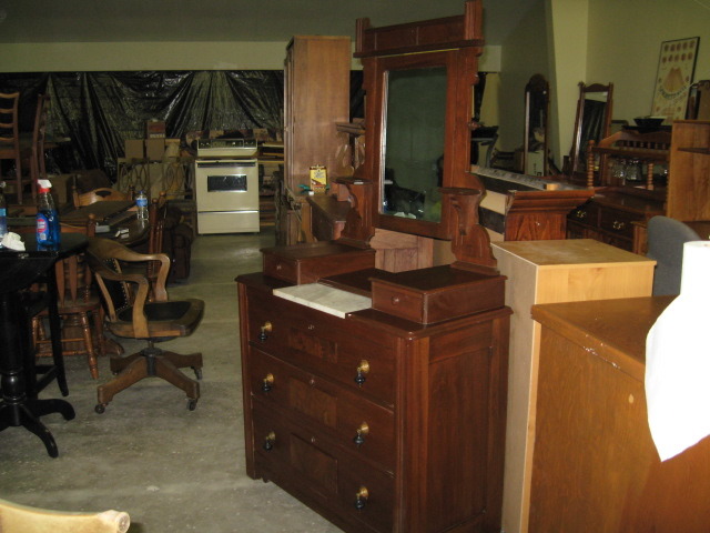 Antique walnut Dresser with Mirror