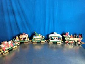 lot 24 image: New Bright Industrial Co., Ltd Holiday Express Toy Train Set