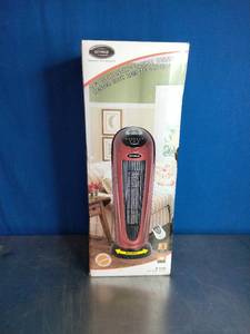 lot 43 image: Optimus 22-Inch Oscillating Tower Ceramic Space Heater,