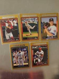 lot 187 image: 5 Topps Baseball Cards
