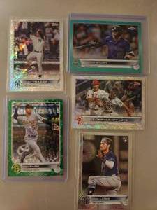 lot 182 image: 5 Topps Baseball Cards