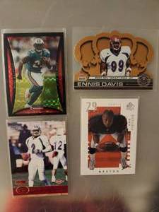 lot 176 image: NFL Football Trading Cards