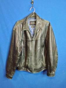 lot 55 image: Wilsons Leather Jacket - Size XL