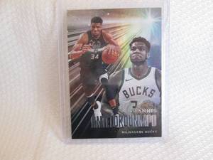 lot 13 image: 2020-21 Essentials Giannis Antetoko...