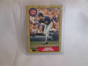lot 17 image: 1987 Topps Greg Maddux Rookie Card...