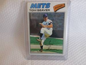 lot 35 image: 1977 Topps Tom Seaver Card...