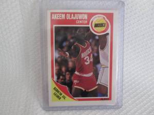 lot 101 image: 1989-90 Fleer Akeem Olajuwon Card...