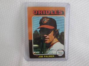 lot 107 image: 1975 Topps Jim Palmer Card...