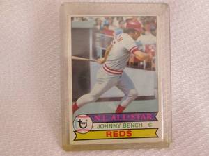 lot 125 image: 1979 Topps Johnny Bench Card...