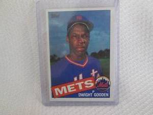 lot 128 image: 1985 Topps Dwight Gooden Rookie Car...