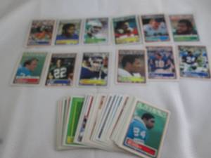 lot 138 image: 1983 Topps Football Cards ...