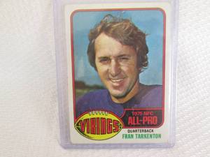 lot 156 image: 1976 Topps  Fran Tarkenton Card...