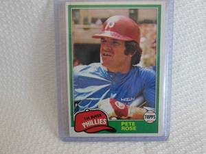 lot 385 image: 1981 Topps Pete Rose Card...