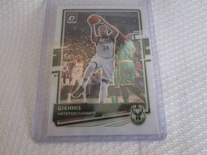 lot 407 image: 2020-21 Optic Giannis Antetokounmpo...