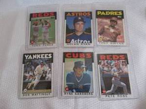 lot 432 image: Assorted 1986 Topps Baseball Cards...