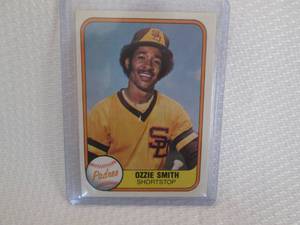 lot 434 image: 1981 Fleer Ozzie Smith Card...