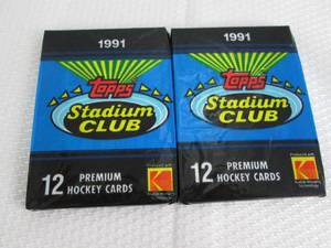 lot 469 image: 2 1991 Stadium Club Hockey Packs...