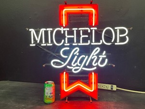 lot 54 image: Michelob Light ribbon, neon sign